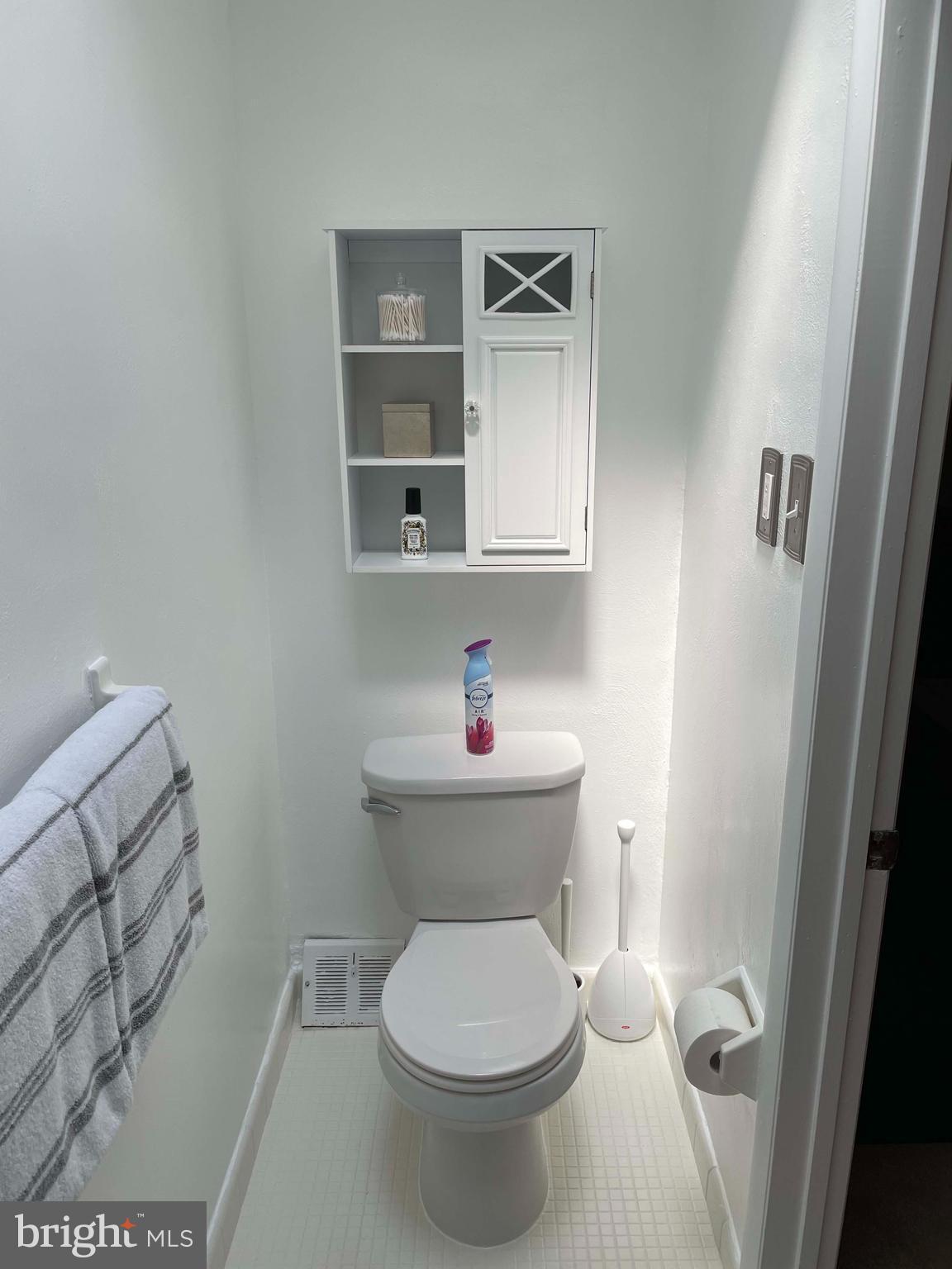 4008 Elson Road Brookhaven, PA 19015 - Photo 14 of 31 Master bathroom