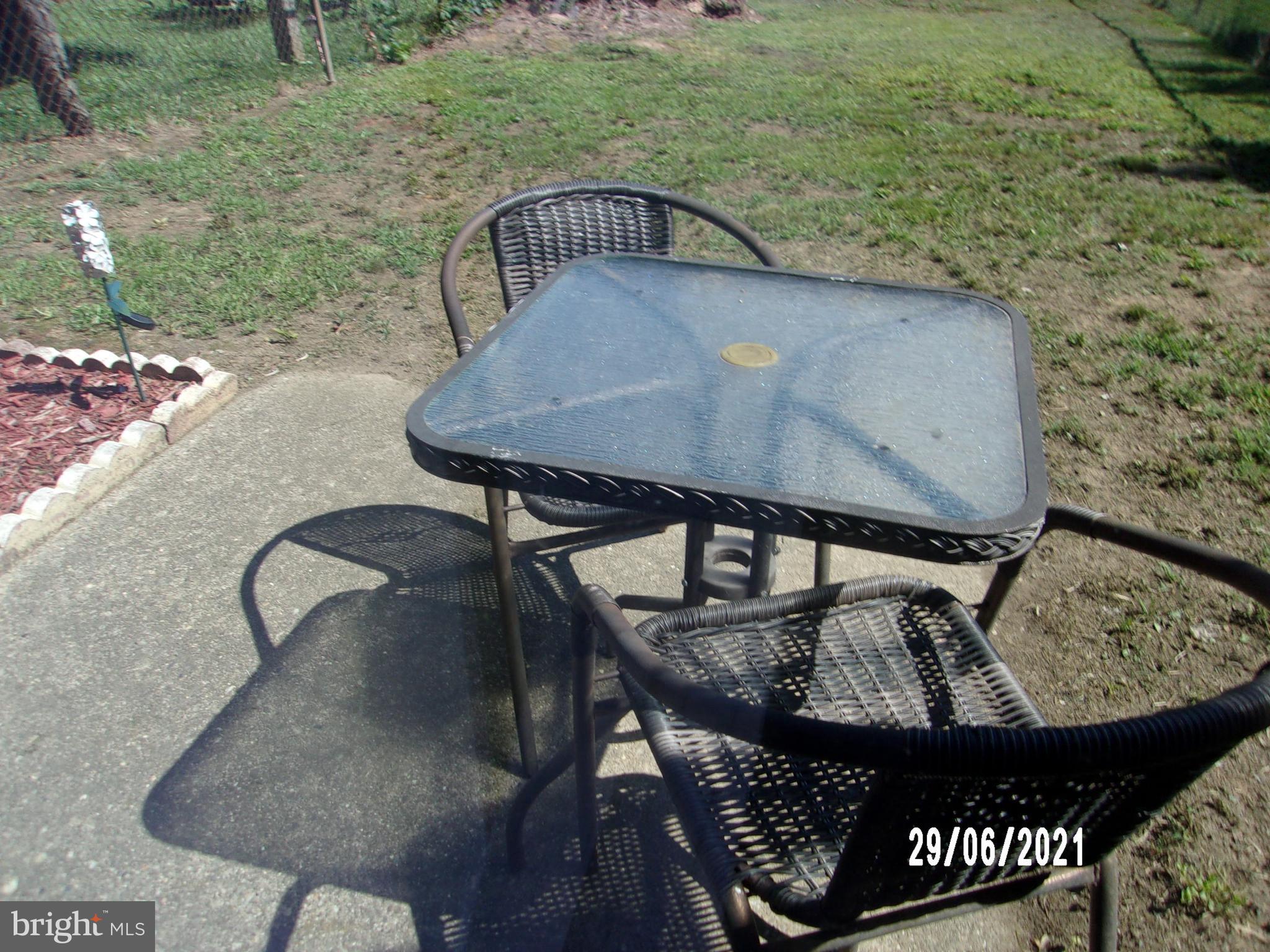 4008 Elson Road Brookhaven, PA 19015 - Photo 30 of 31 Rear patio