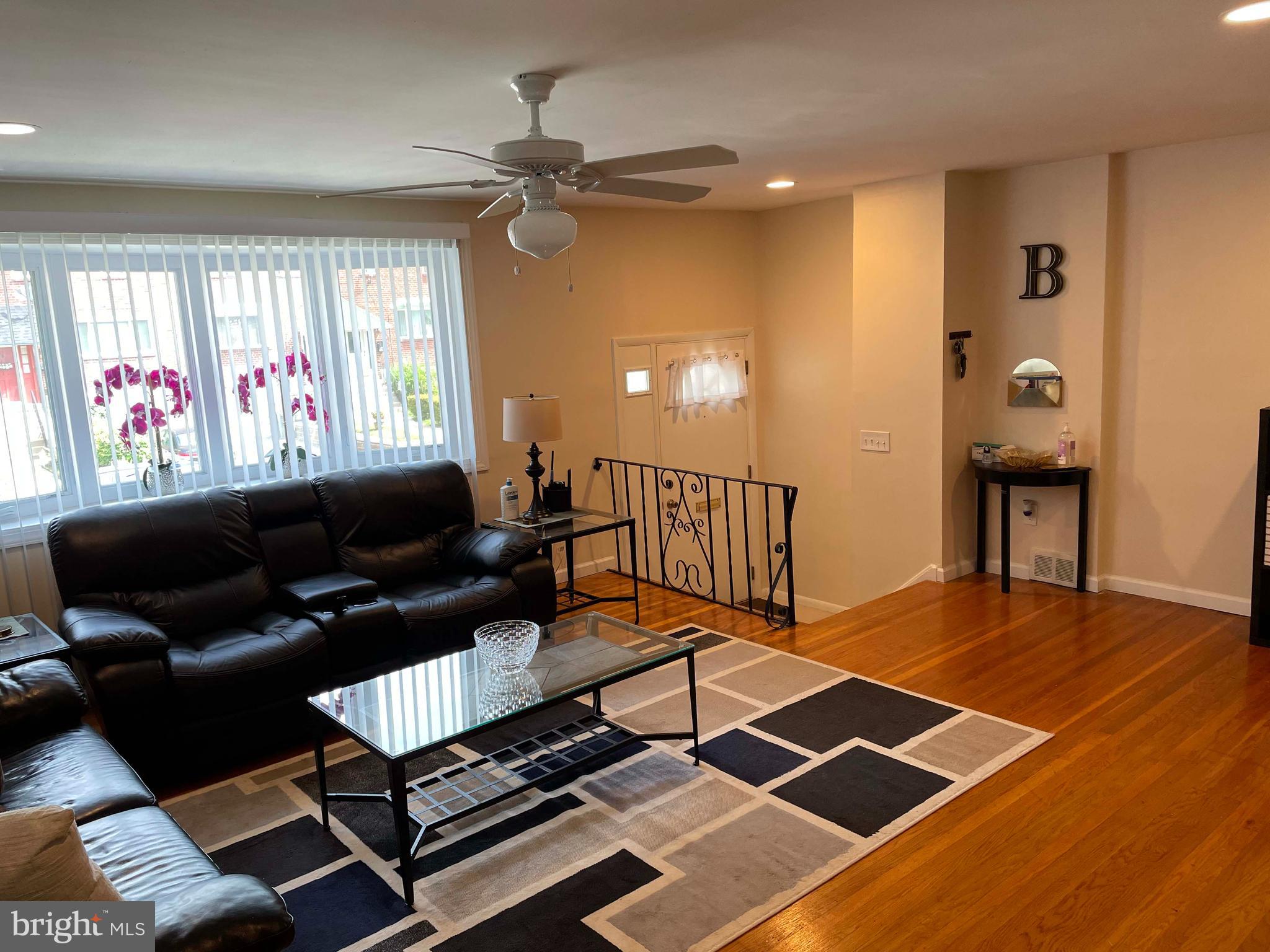 4008 Elson Road Brookhaven, PA 19015 - Photo 4 of 31 Living Room