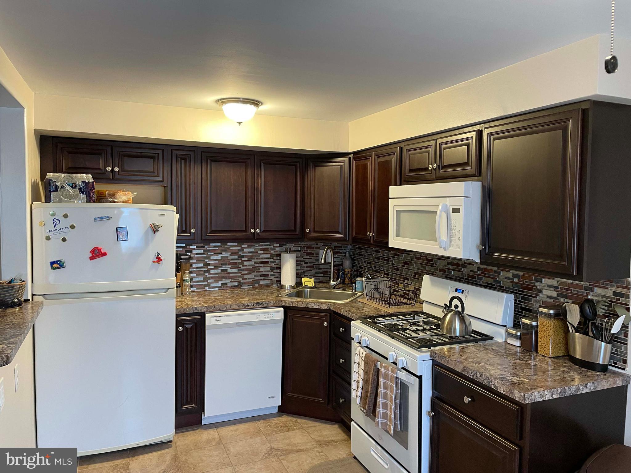 4008 Elson Road Brookhaven, PA 19015 - Photo 9 of 31 Kitchen