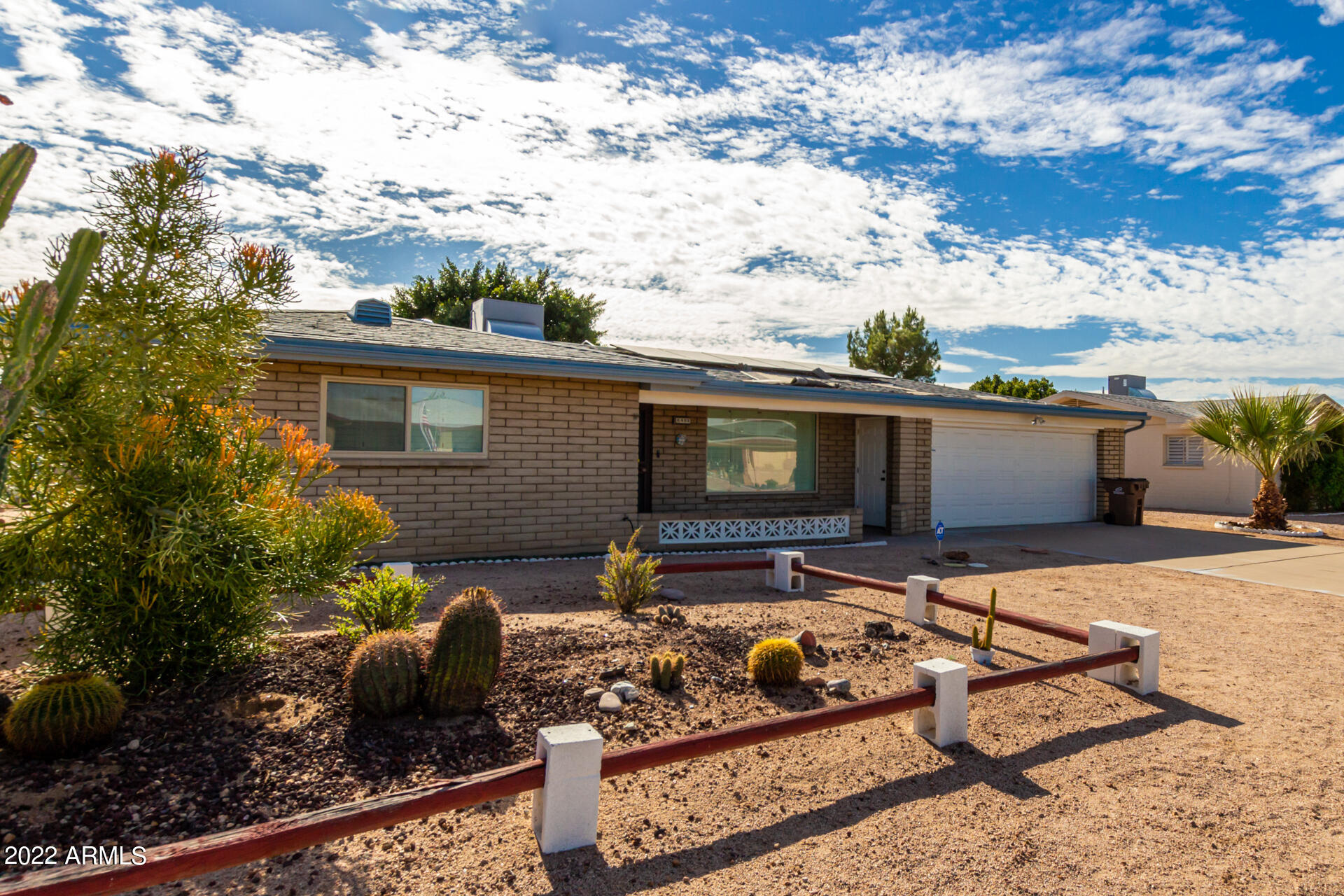 6433 East Adobe Road Mesa, AZ 85205 - Photo 2 of 23 Front yard