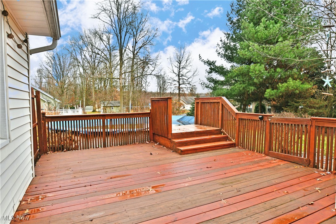 3224 Reeves Road Northeast Warren, OH 44483 - Photo 44 of 49 View of wooden deck