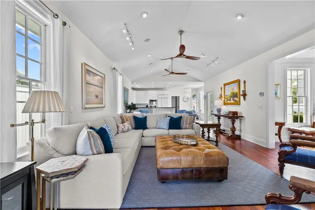 $2,555,000 | 59 Carnegie Harbor Drive, Portsmouth, RI 02871