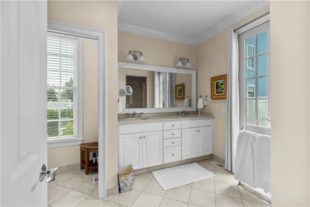 $2,555,000 | 59 Carnegie Harbor Drive, Portsmouth, RI 02871