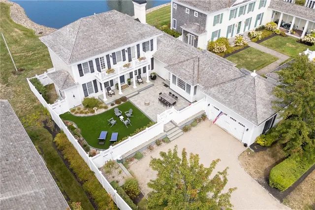 $2,555,000 | 59 Carnegie Harbor Drive, Portsmouth, RI 02871