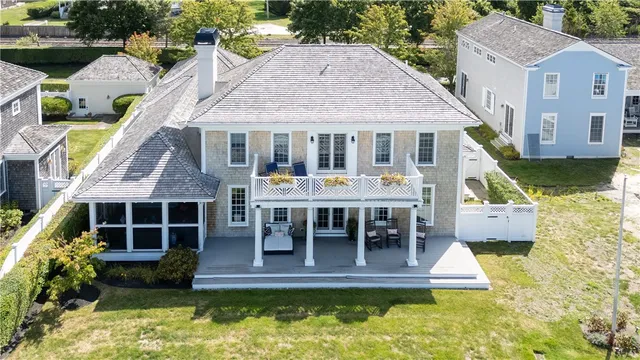 $2,555,000 | 59 Carnegie Harbor Drive, Portsmouth, RI 02871