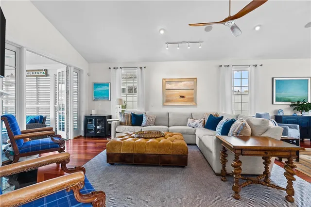 $2,555,000 | 59 Carnegie Harbor Drive, Portsmouth, RI 02871