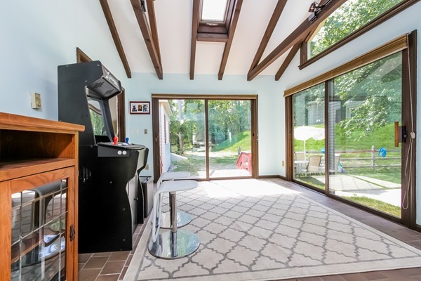 12 North Hill Road Westford, MA 01886 - Photo 7 of 17 Gallery Image 7