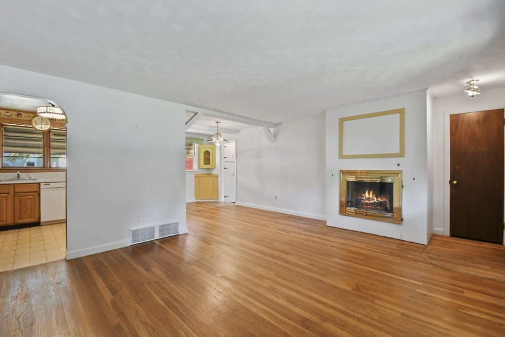 4 Wesson Road Ashland, MA 01721 - Photo 4 of 39