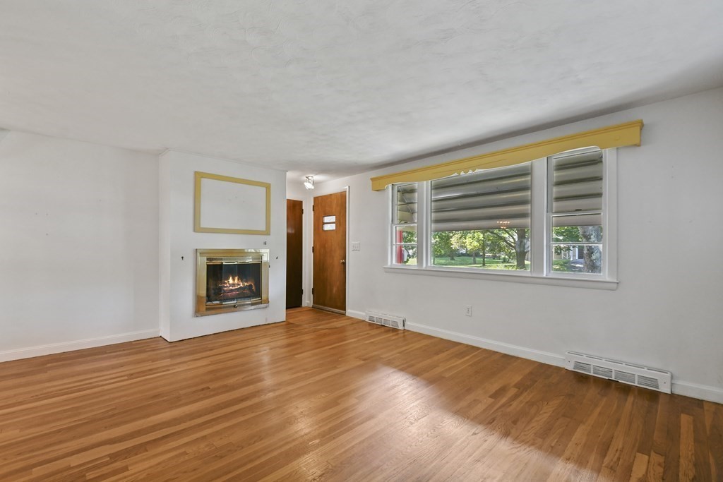 4 Wesson Road Ashland, MA 01721 - Photo 5 of 39