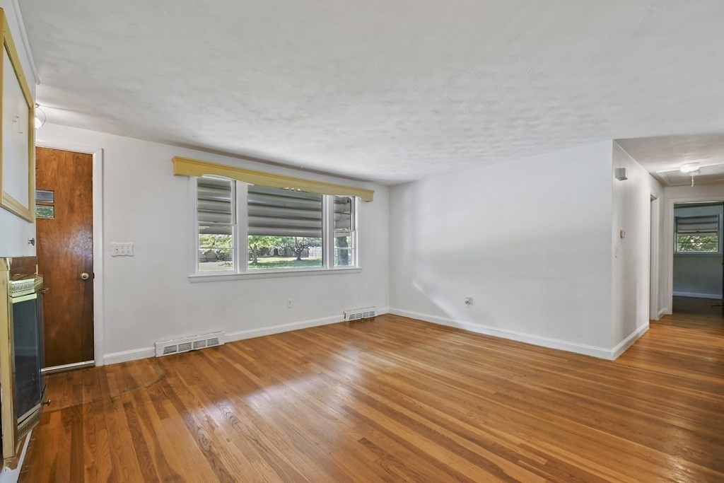 4 Wesson Road Ashland, MA 01721 - Photo 6 of 39