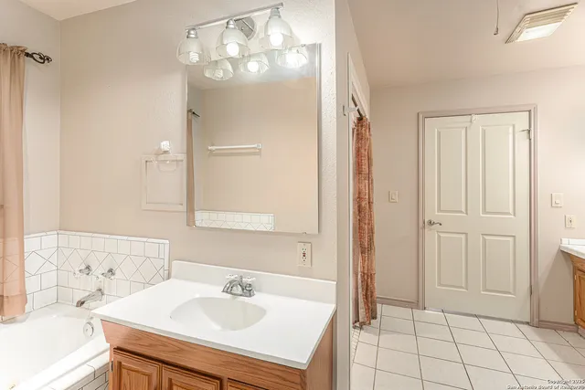 $399,999 | 130 Ranch Road, Pipe Creek, TX 78063