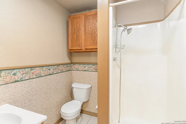 $399,999 | 130 Ranch Road, Pipe Creek, TX 78063