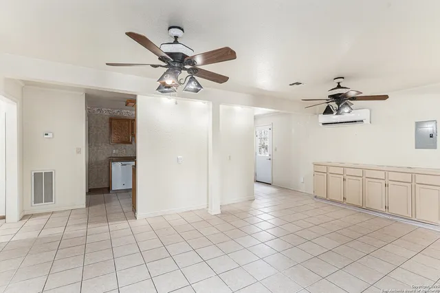 $399,999 | 130 Ranch Road, Pipe Creek, TX 78063