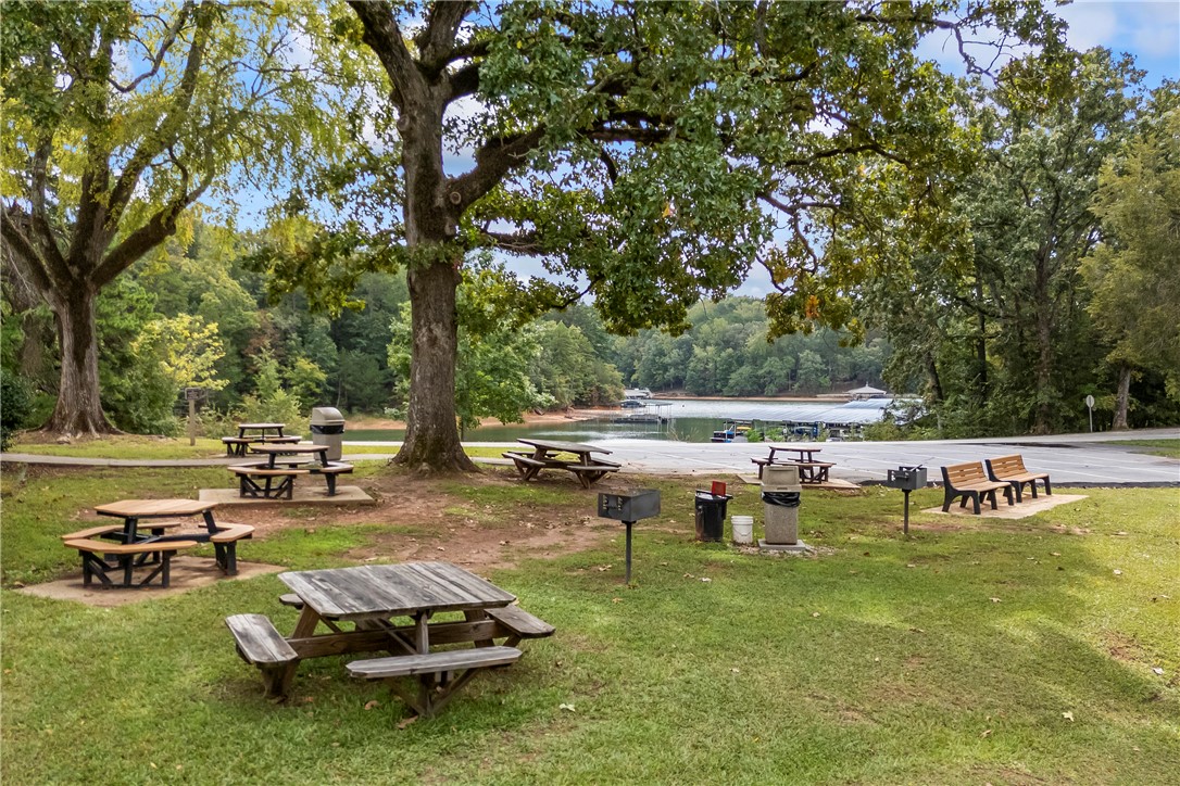 94 Point Pl Drive Westminster, SC 29693 - Photo 38 of 48