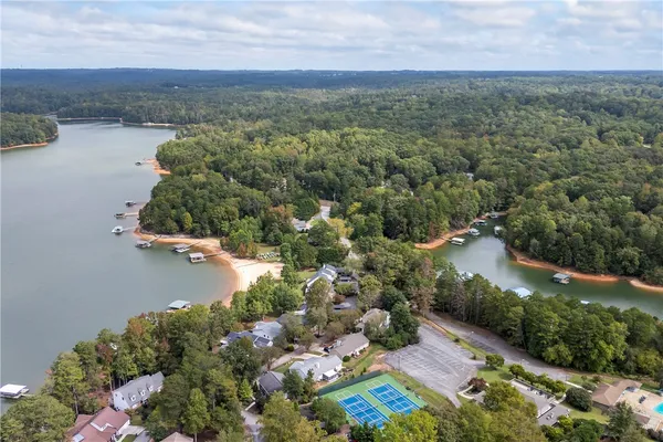 $585,000 | 94 Point Pl Drive, Westminster, SC 29693