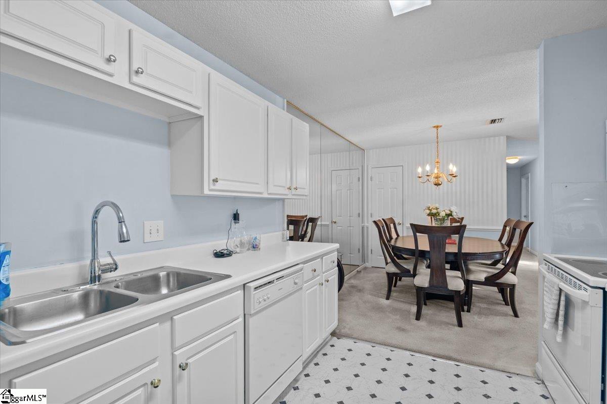 1004 Pelham Square Way Greer, SC 29650 - Photo 14 of 28