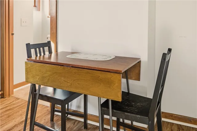 $2,000 | 46 Simmons Road, Unit A, Little Compton, RI 02837