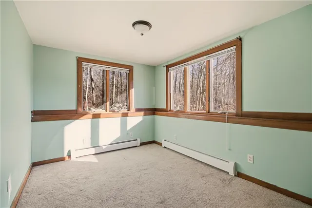 $2,000 | 46 Simmons Road, Unit A, Little Compton, RI 02837