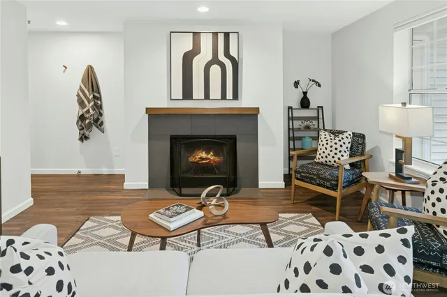 $450,000 | 580 Front Street South, Unit C114, Issaquah, WA 98027