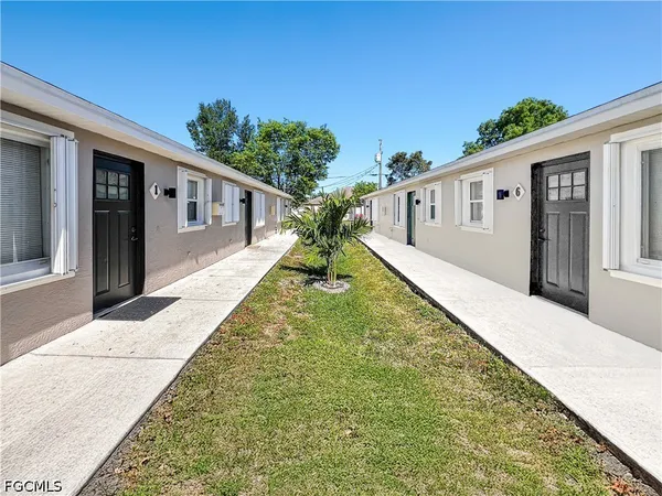 $1,195 | 1321 Southeast 8th Avenue, Unit 5, Cape Coral, FL 33990