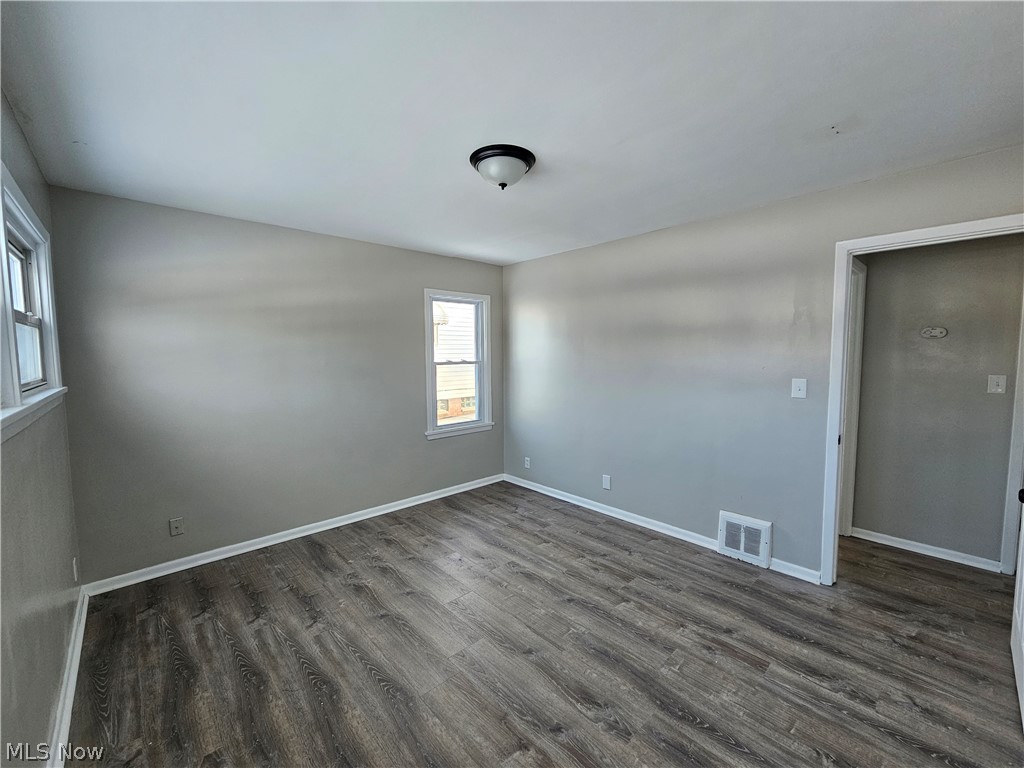 9516 Alexander Road Garfield Heights, OH 44125 - Photo 17 of 36