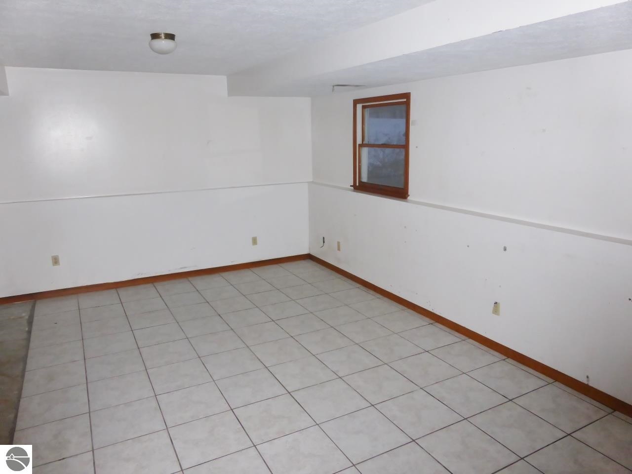 10037 East Fort Road Suttons Bay, MI 49682 - Photo 25 of 40 1793911-24.JPG