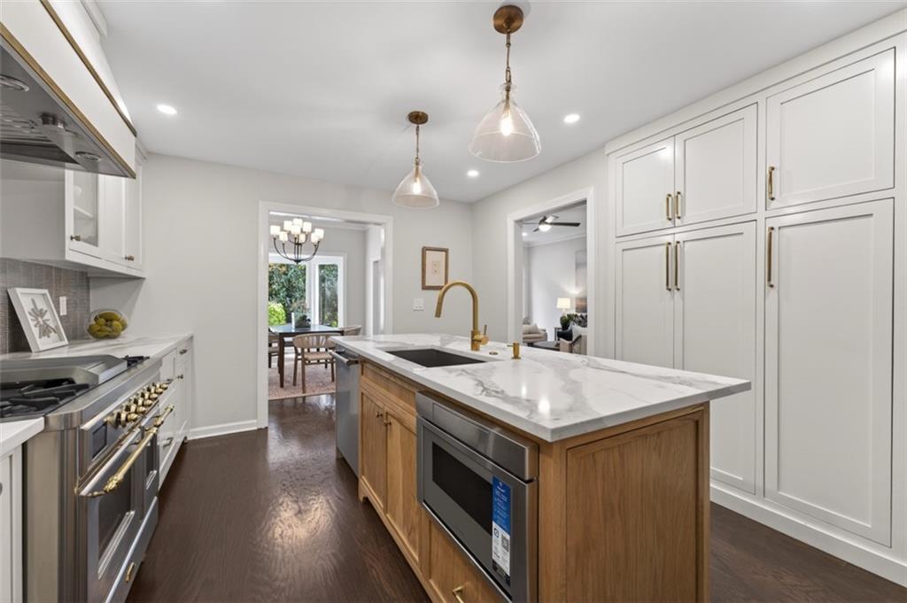 11 Mooregate Square Northwest Atlanta, GA 30327 - Photo 14 of 26