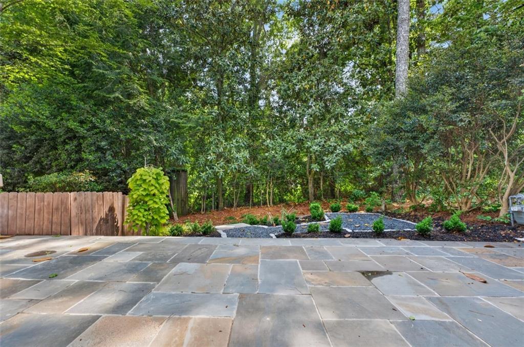11 Mooregate Square Northwest Atlanta, GA 30327 - Photo 24 of 26