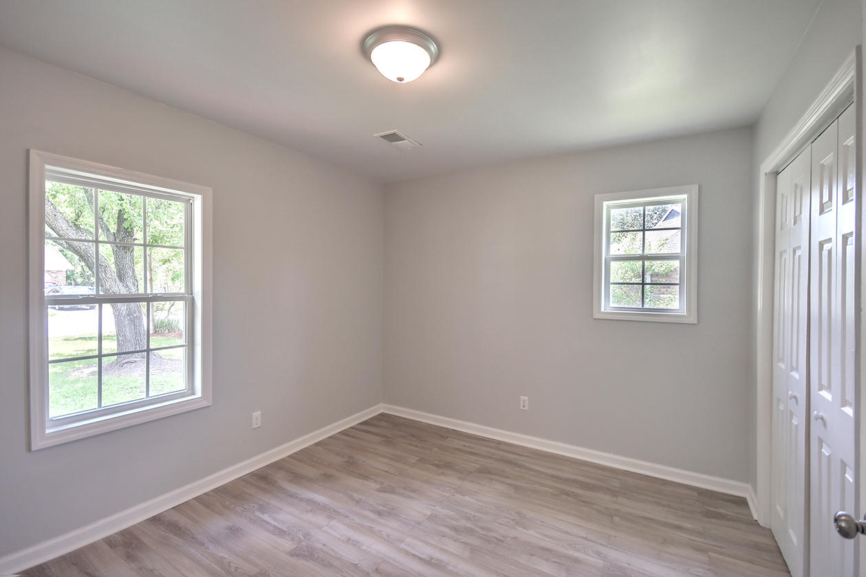 603 Beauregard Road Summerville, SC 29486 - Photo 9 of 15 DSC_0949_50_51