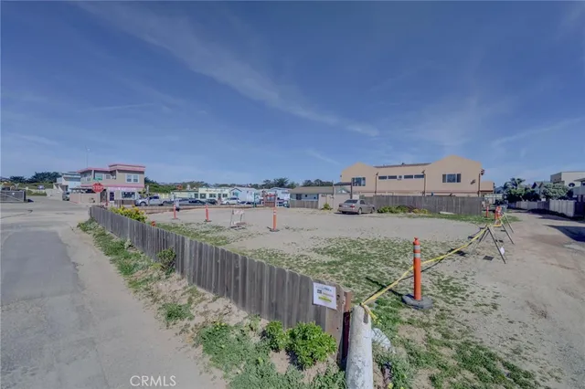 $299,000 | 320 Pier Avenue, Oceano, CA 93445