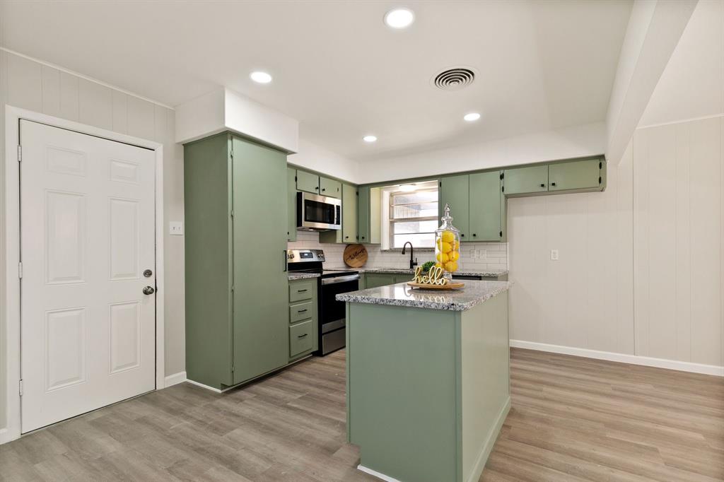 609 Farmington Road Howe, TX 75459 - Photo 8 of 27
