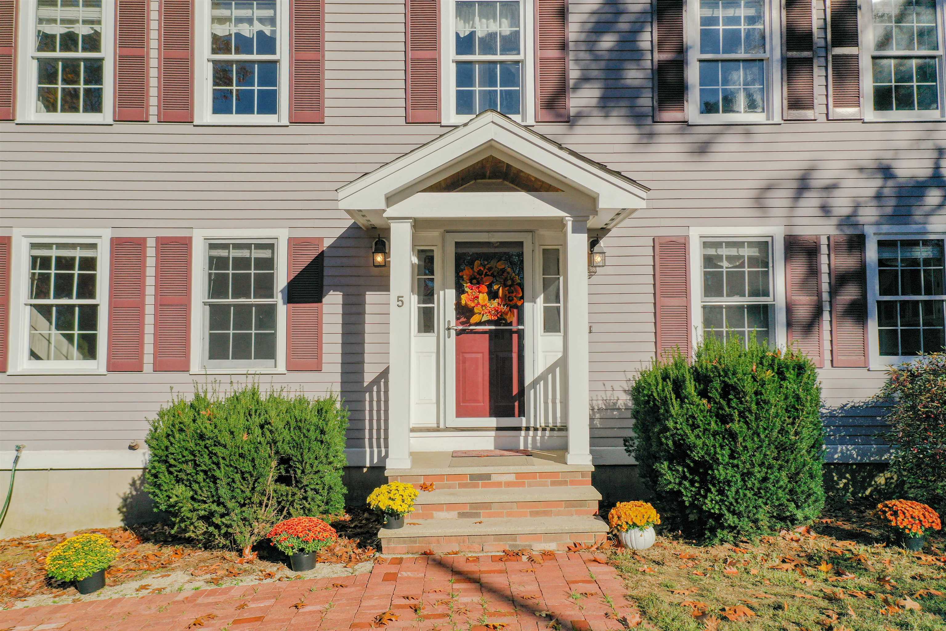 5 Squirrel Run Road Plaistow, NH 03865 - Photo 2 of 40 Gallery Image 2