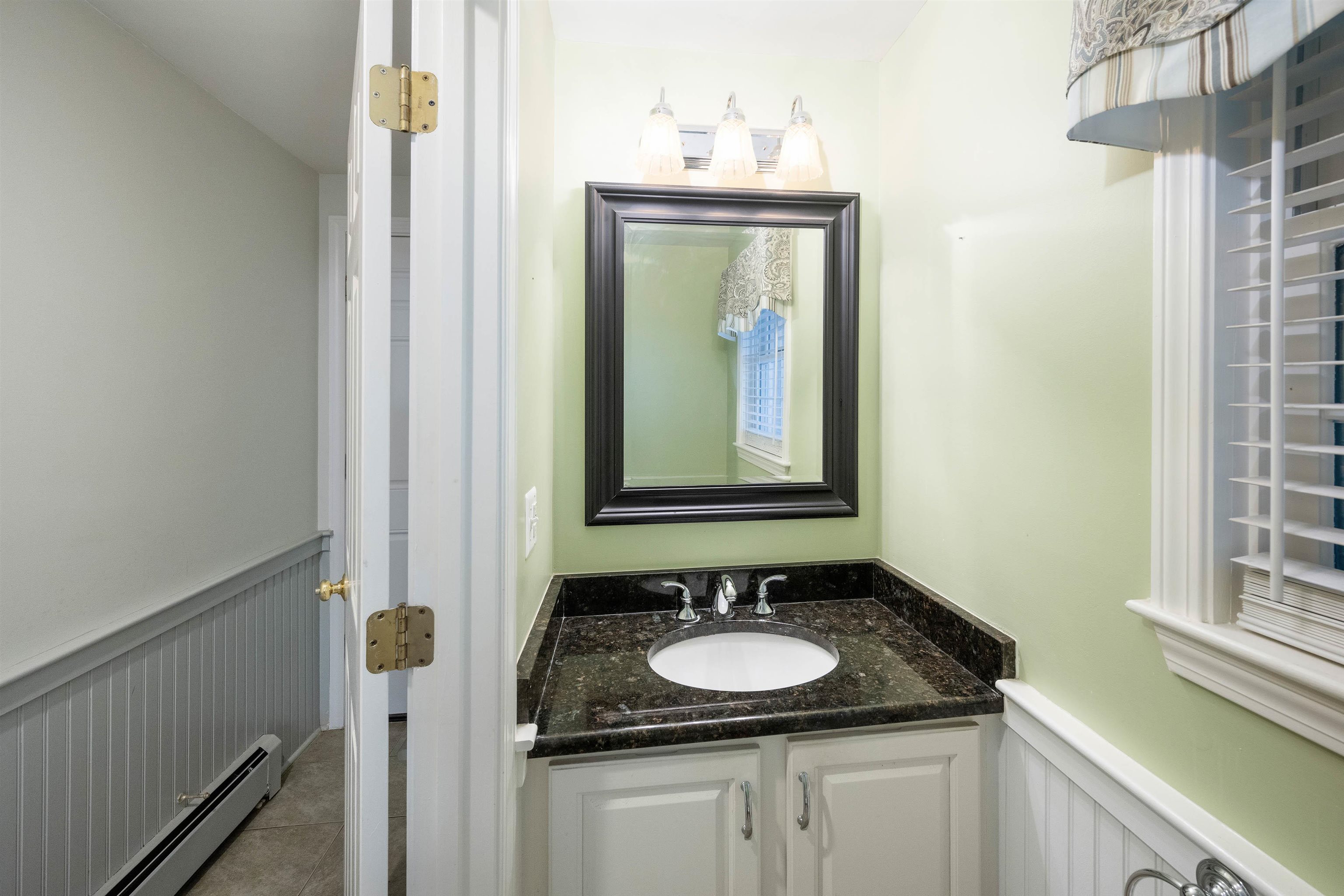 5 Squirrel Run Road Plaistow, NH 03865 - Photo 6 of 40 Gallery Image 6