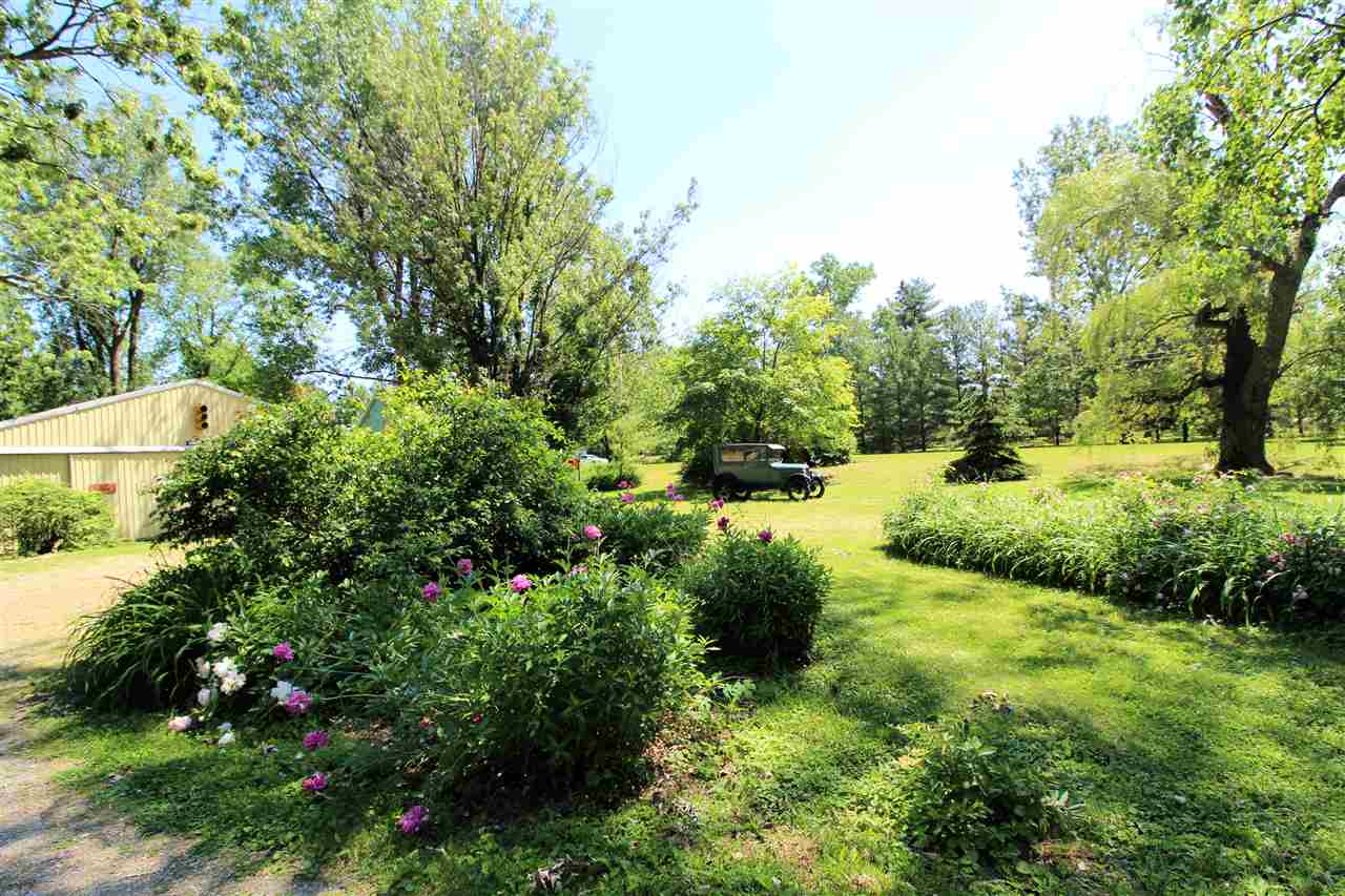 8236 Corunna Road Flint, MI 48532 - Photo 26 of 33