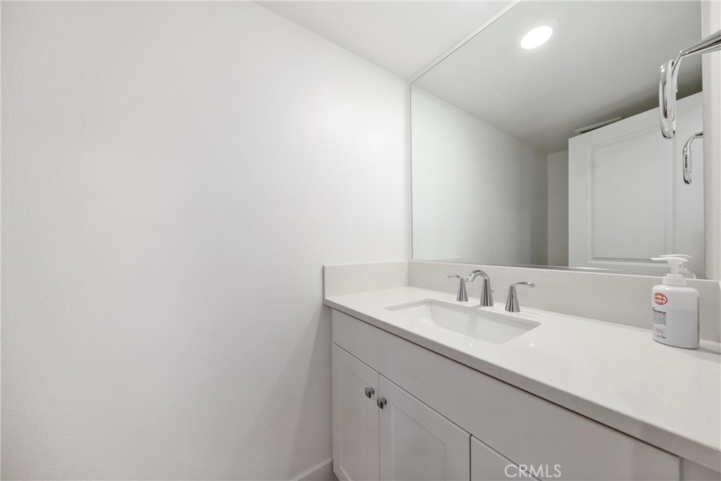 322 Proctor Irvine, CA 92618 - Photo 14 of 41