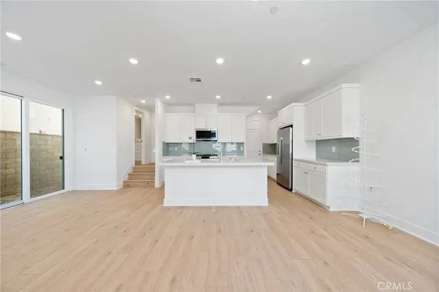 $1,460,000 | 322 Proctor, Irvine, CA 92618