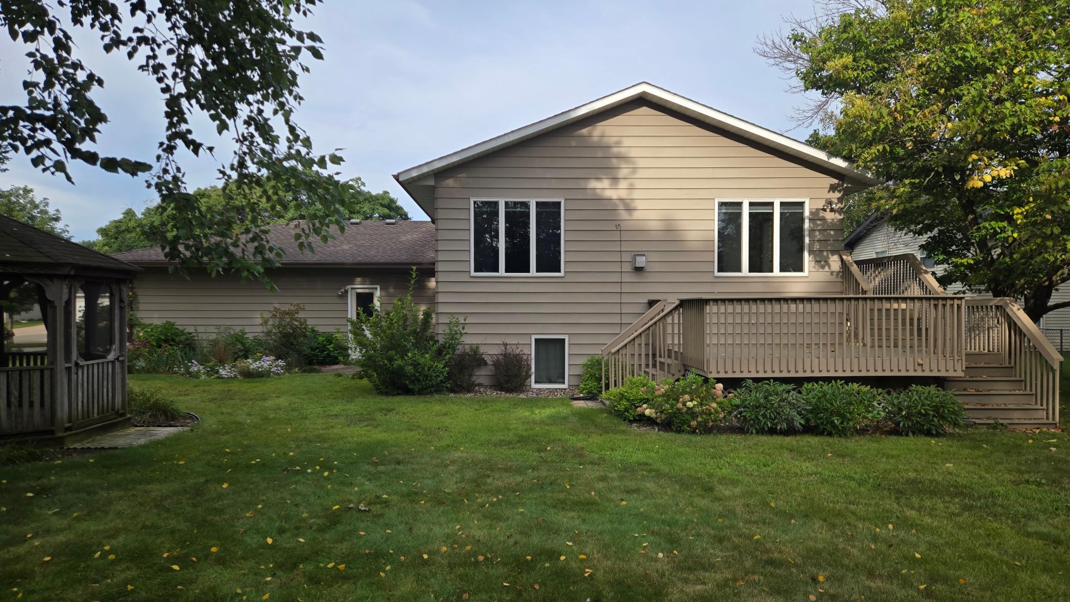 1909 9th Street Southwest Austin, MN 55912 - Photo 3 of 43 Gallery Image 3