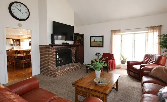 $1,099,900 | 40861 Acorn Drive, Dent, MN 56528