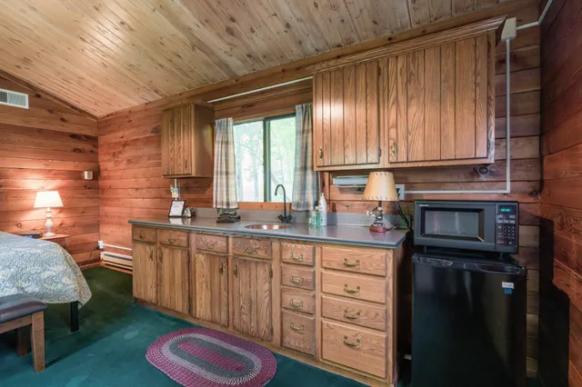 $1,099,900 | 40861 Acorn Drive, Dent, MN 56528