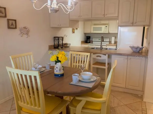 $1,900 | 4024 Oakview Drive, Unit I3, Punta Gorda, FL 33980