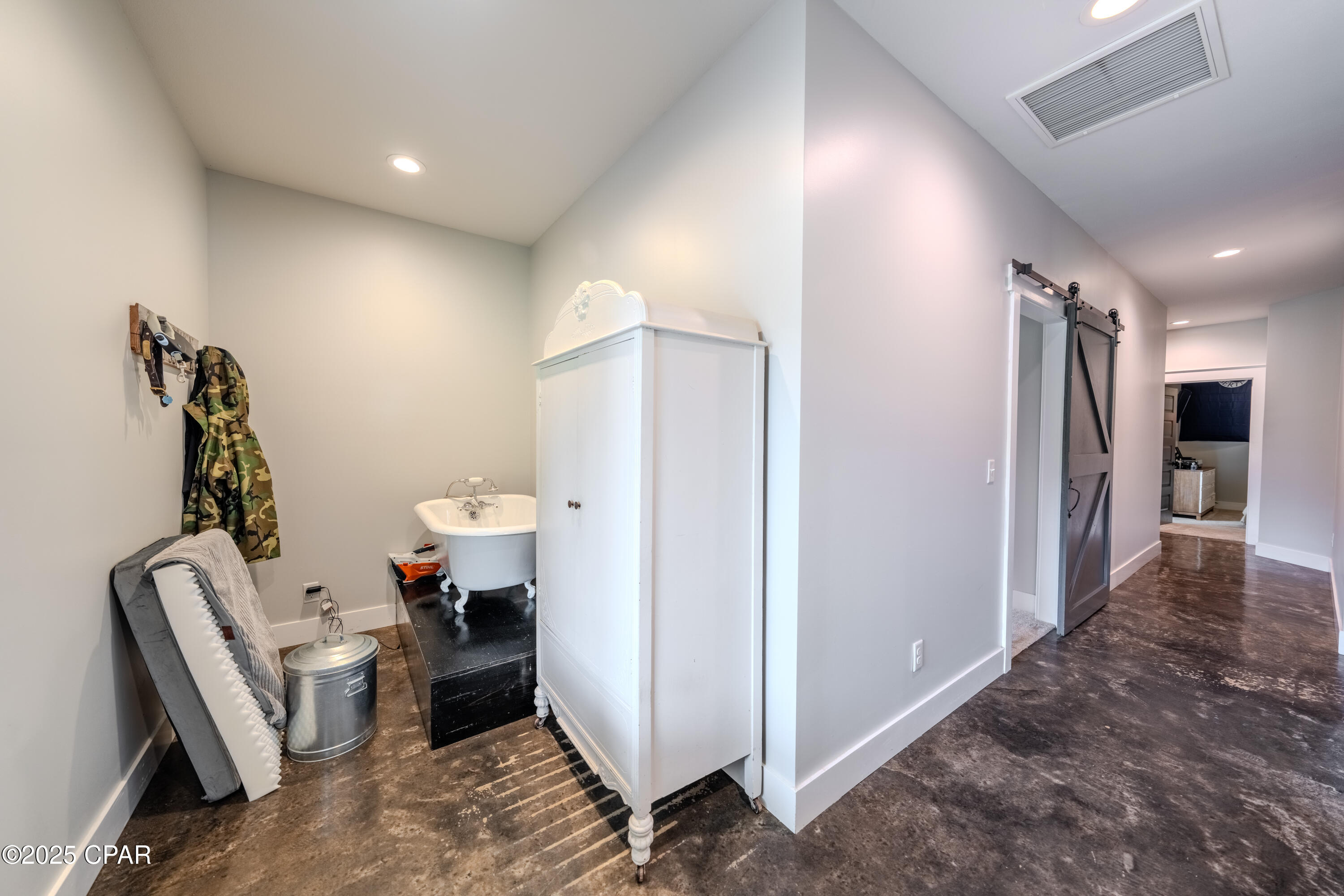 2818 Lawrence Road Marianna, FL 32446 - Photo 23 of 45 Gallery Image 23