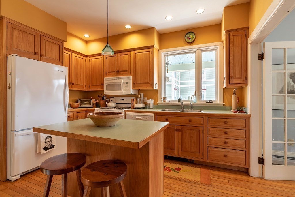 74 Lyman Road Northampton, MA 01060 - Photo 8 of 40 Gallery Image 8