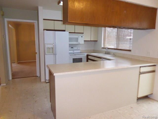 2286 Norton Road Rochester Hills, MI 48307 - Photo 7 of 24
