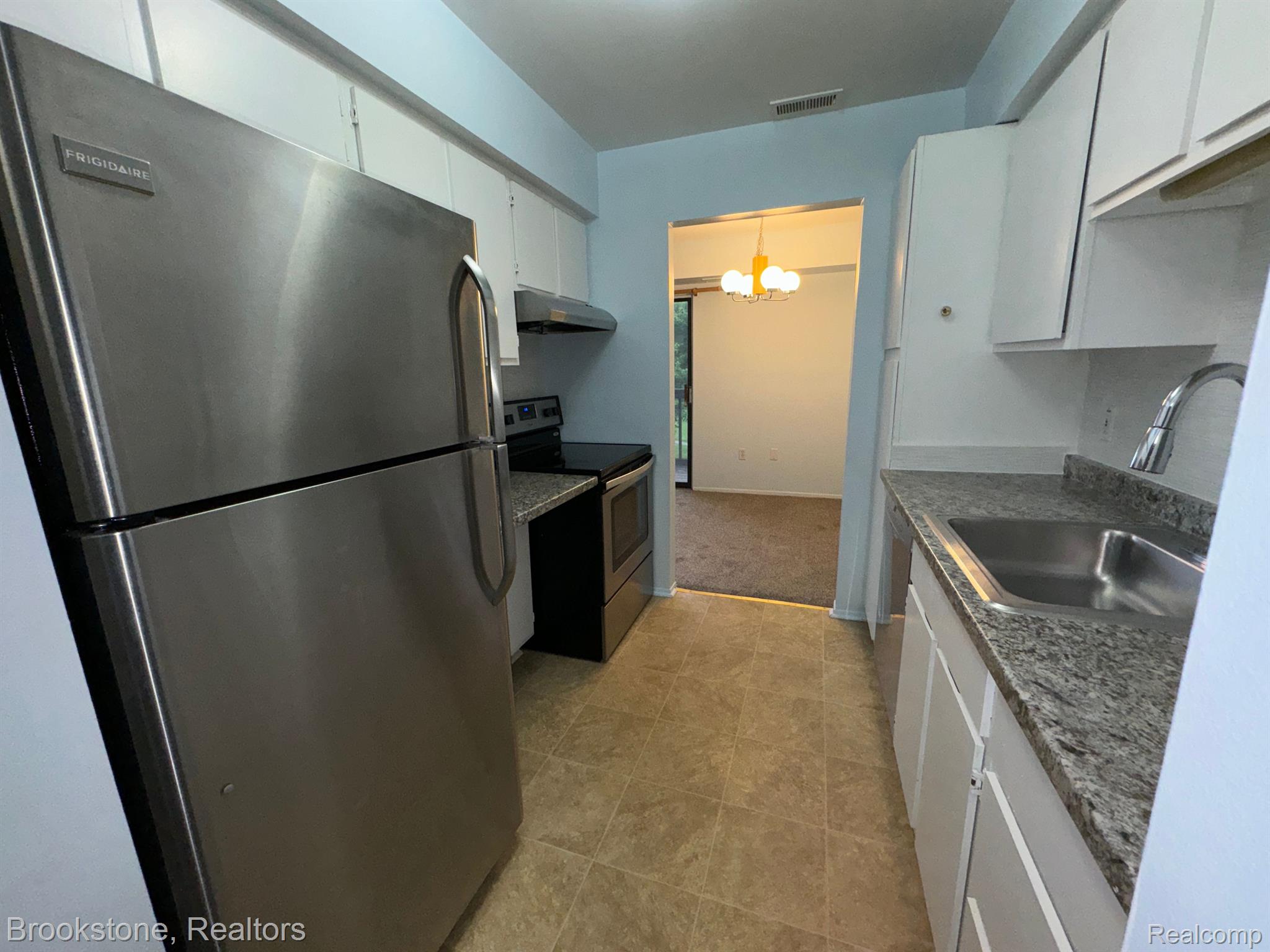 30056 West 12 Mile Road, Unit 77 Farmington, MI 48334 - Photo 4 of 15 Gallery Image 4