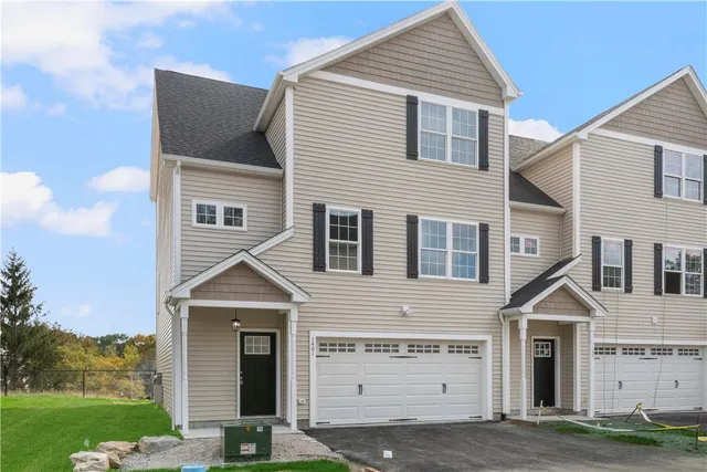 $3,600 | 1401 Hunting Hill Drive, Cumberland, RI 02864