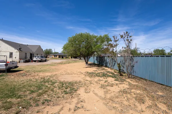 $14,900 | 2005 Avenue M, Lubbock, TX 79411