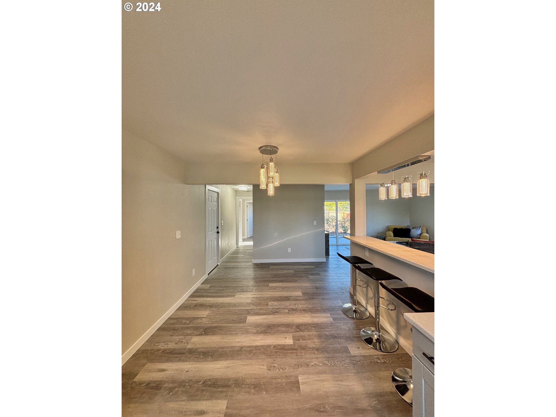 2140 J Street Springfield, OR 97477 - Photo 13 of 23 a view of entryway and hall