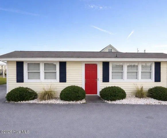 $565,000 | 404 Dobbs Street, Atlantic Beach, NC 28512