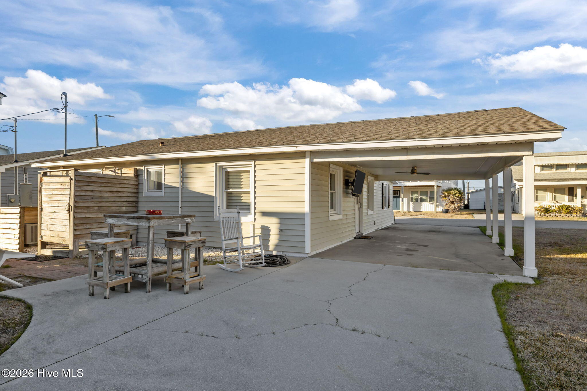 404 Dobbs Street Atlantic Beach, NC 28512 - Photo 23 of 31 Back Patio